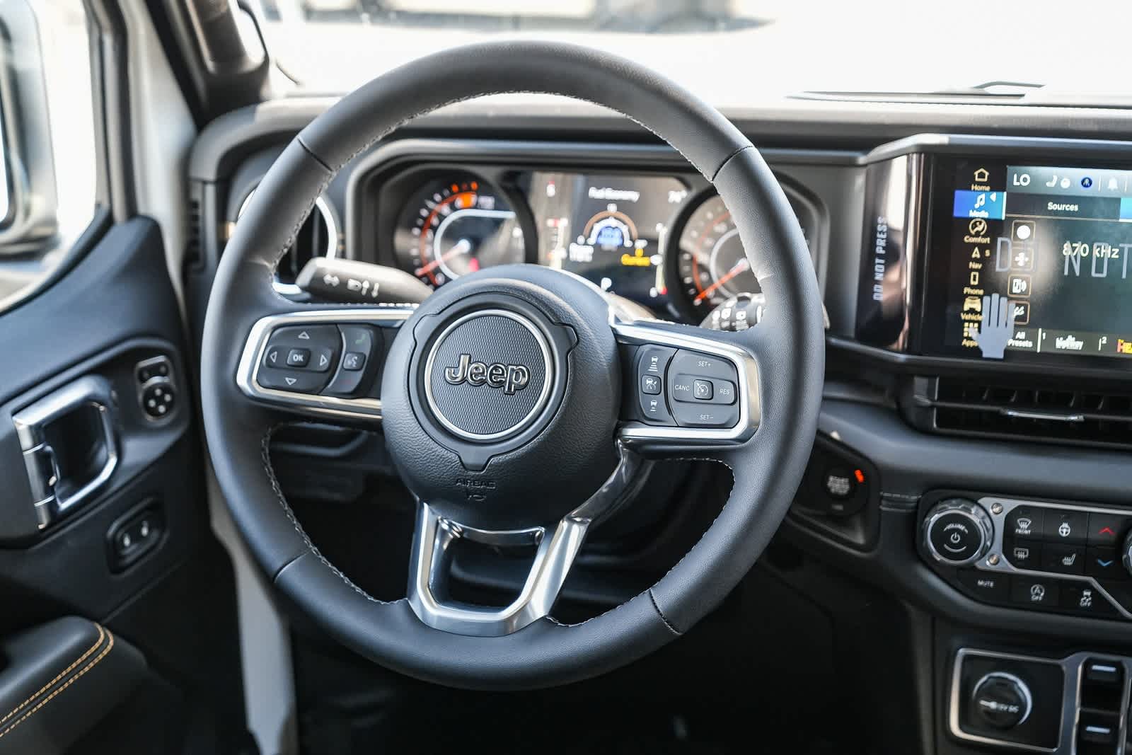Thumbnail: 2025 Jeep Wrangler - 14