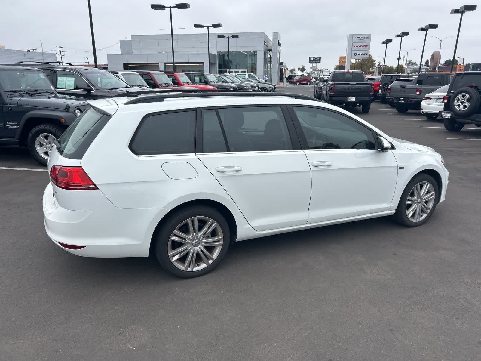 Thumbnail: 2016 Volkswagen e-Golf - 7