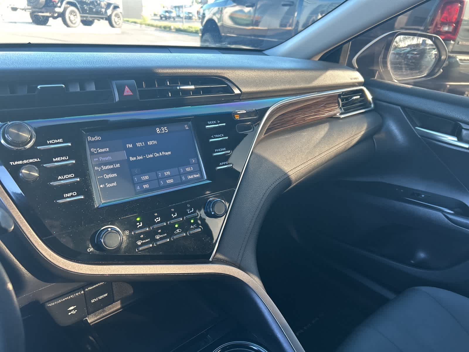 Thumbnail: 2018 Toyota Camry - 29