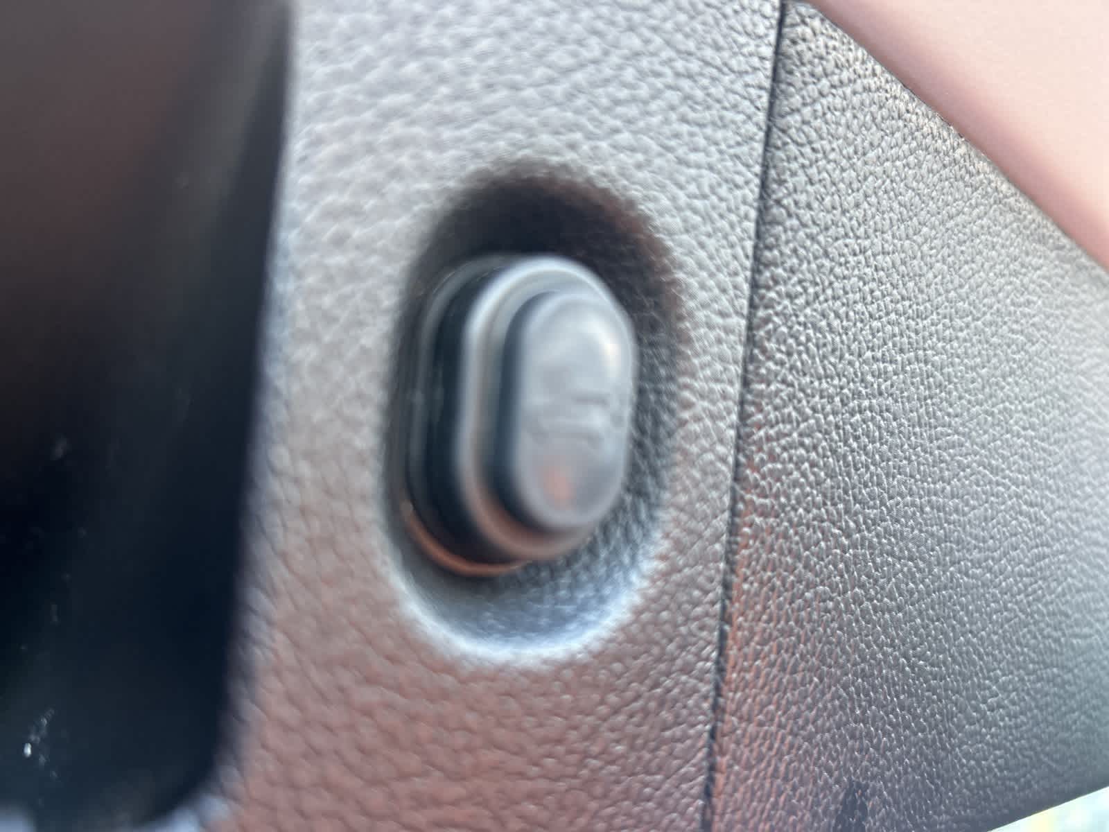 Thumbnail: 2018 GMC Yukon - 37