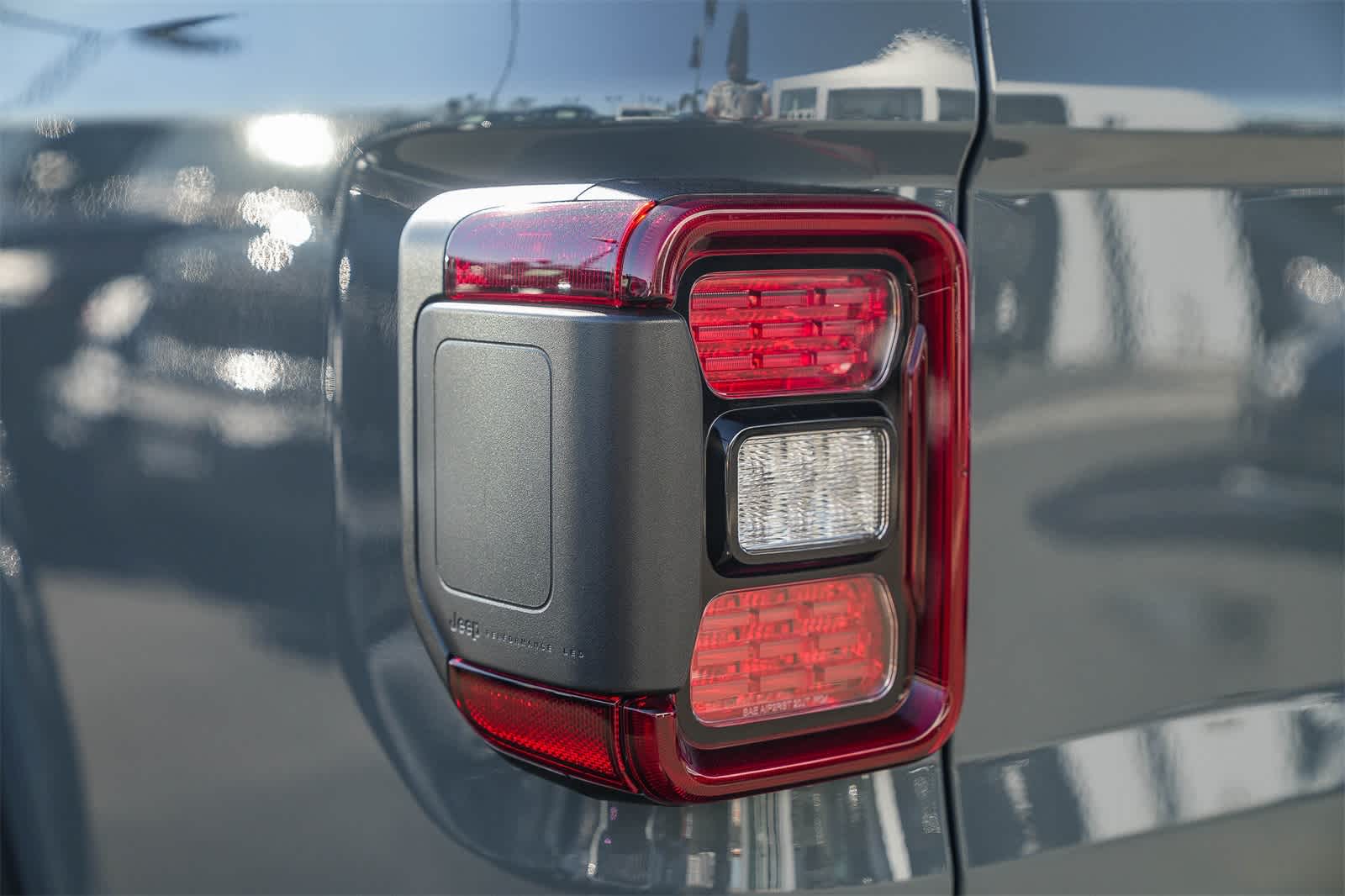 Thumbnail: 2026 Jeep Gladiator - 7