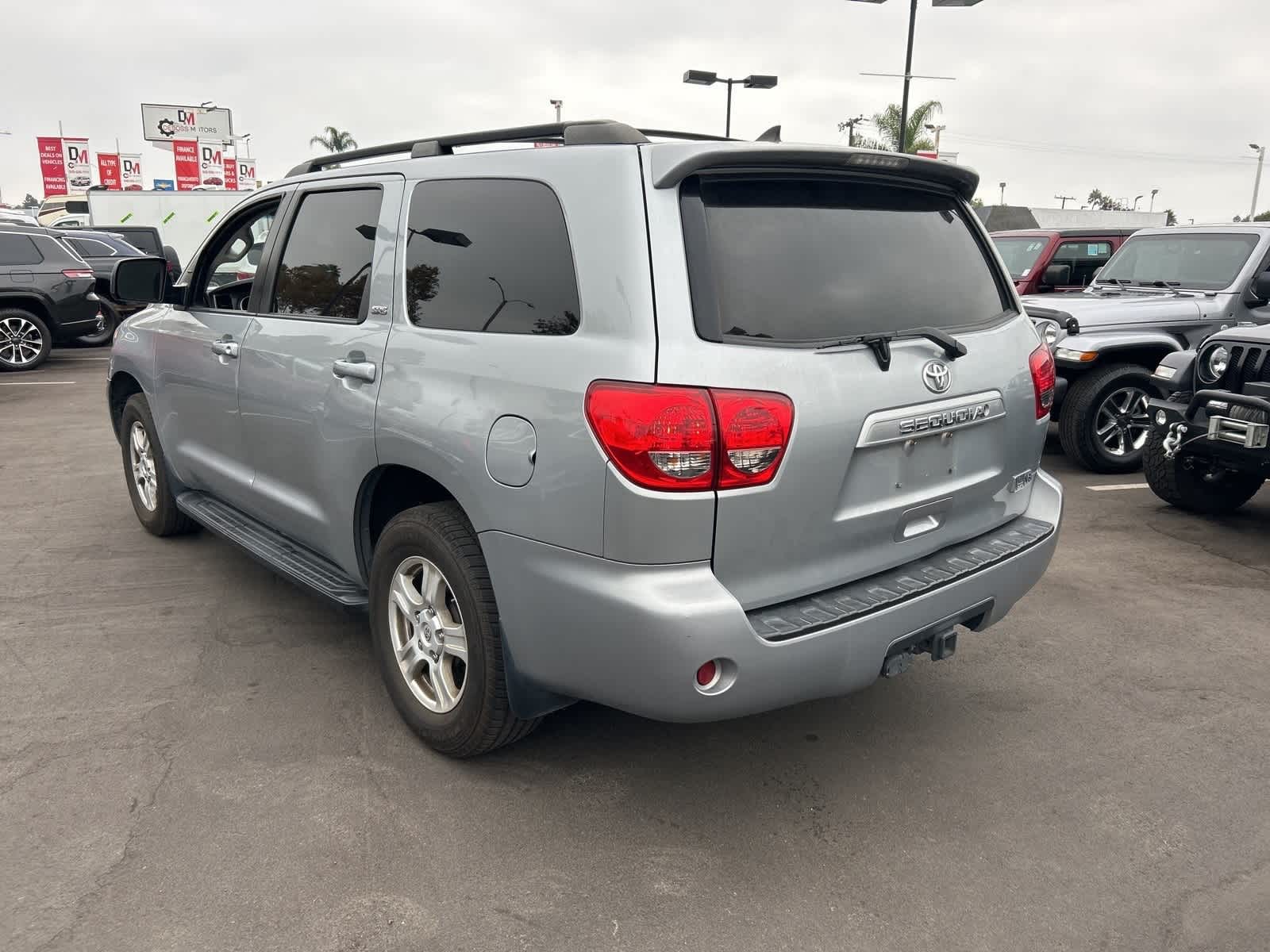 Thumbnail: 2015 Toyota Sequoia - 4