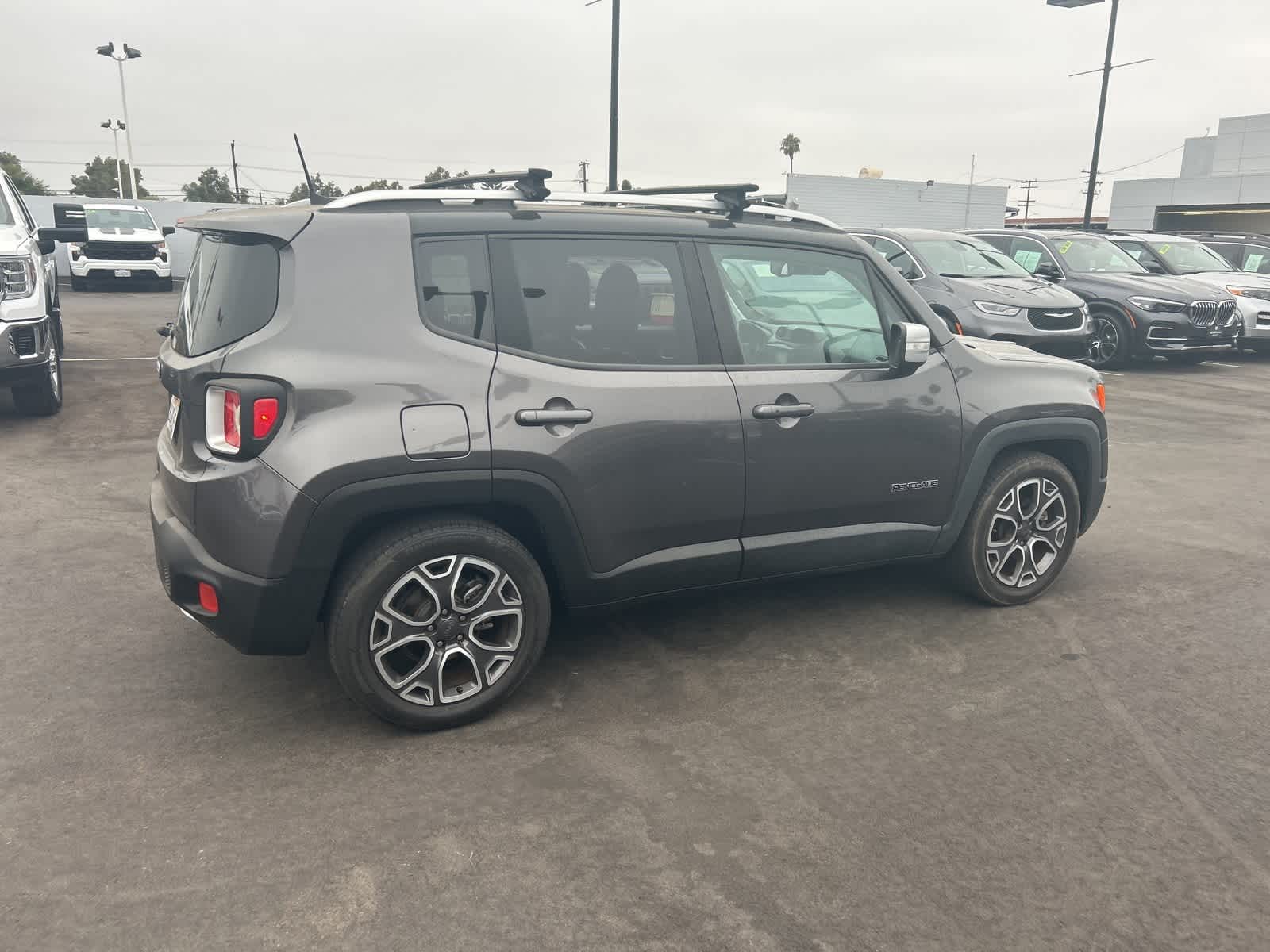 Thumbnail: 2018 Jeep Renegade - 6