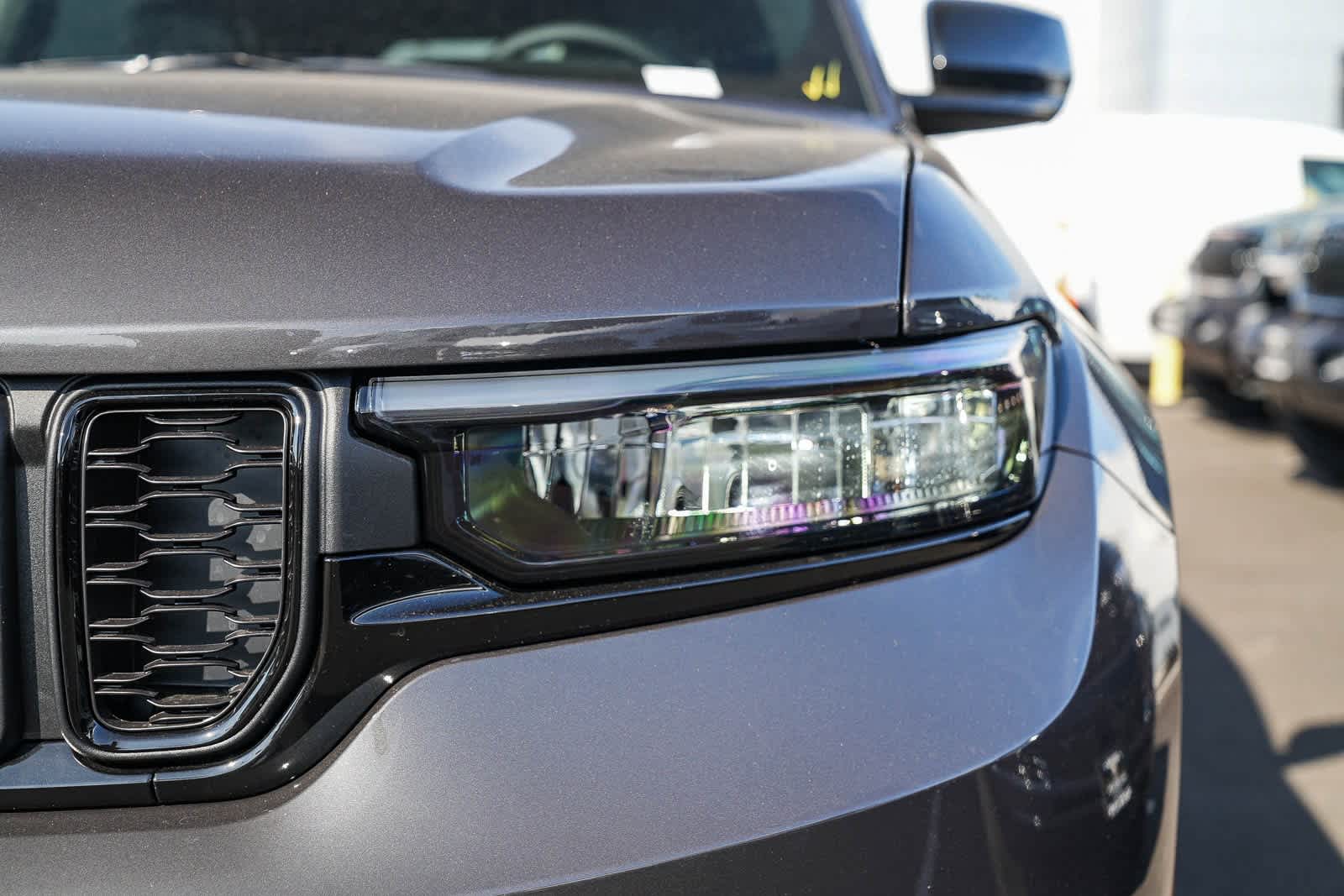 Thumbnail: 2025 Jeep Grand Cherokee L - 8