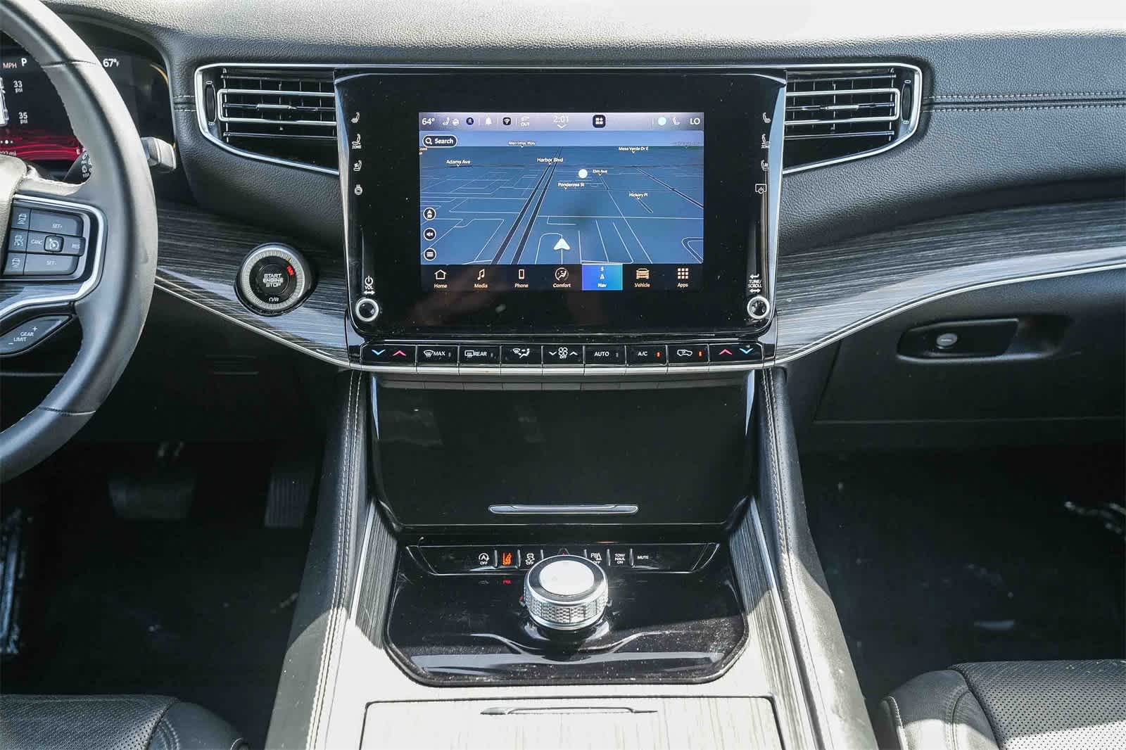 Thumbnail: 2022 Jeep Wagoneer - 10