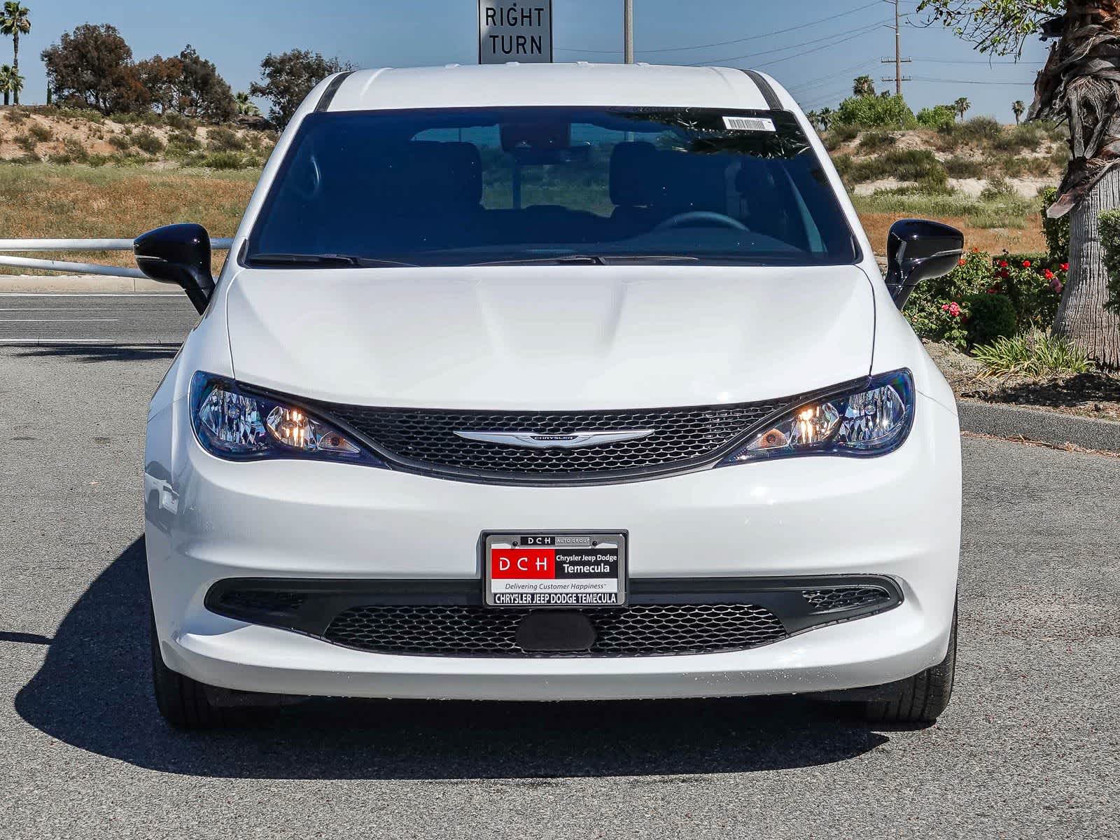 Thumbnail: 2026 Chrysler Voyager - 2