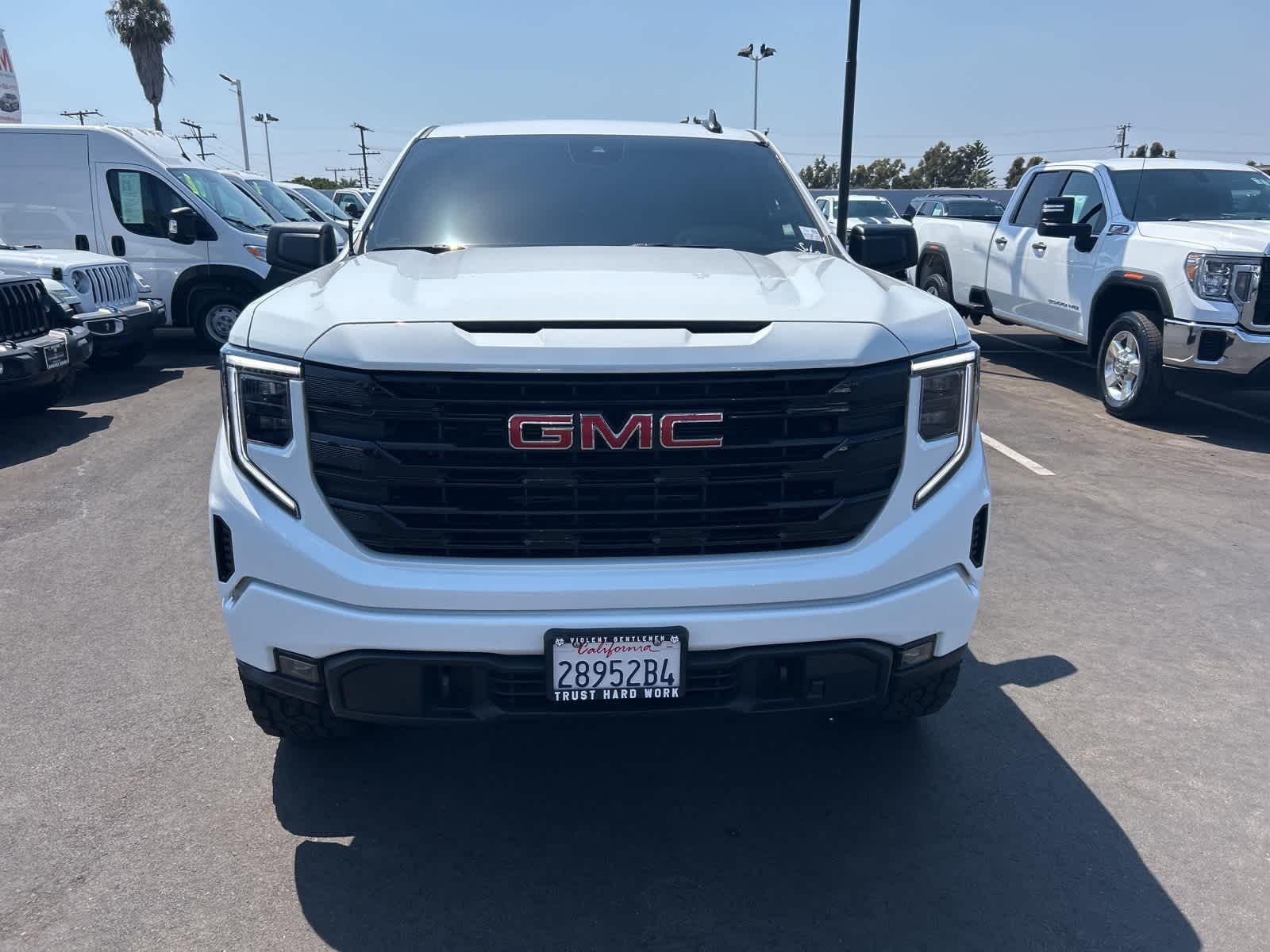 Thumbnail: 2024 GMC Sierra 1500 - 9