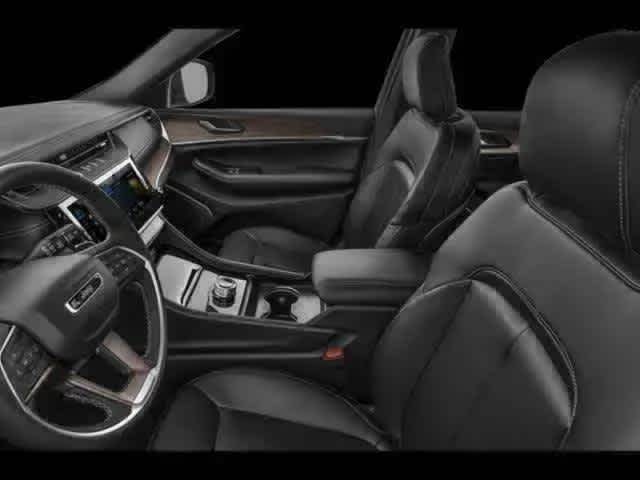 Thumbnail: 2026 Jeep Grand Cherokee - 6