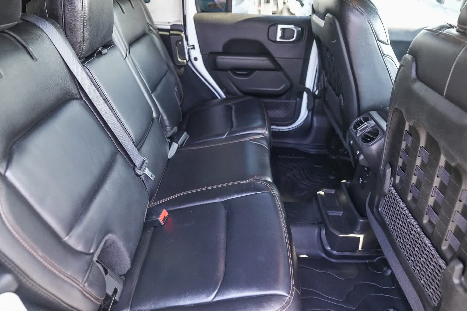 Thumbnail: 2022 Jeep Wrangler - 14