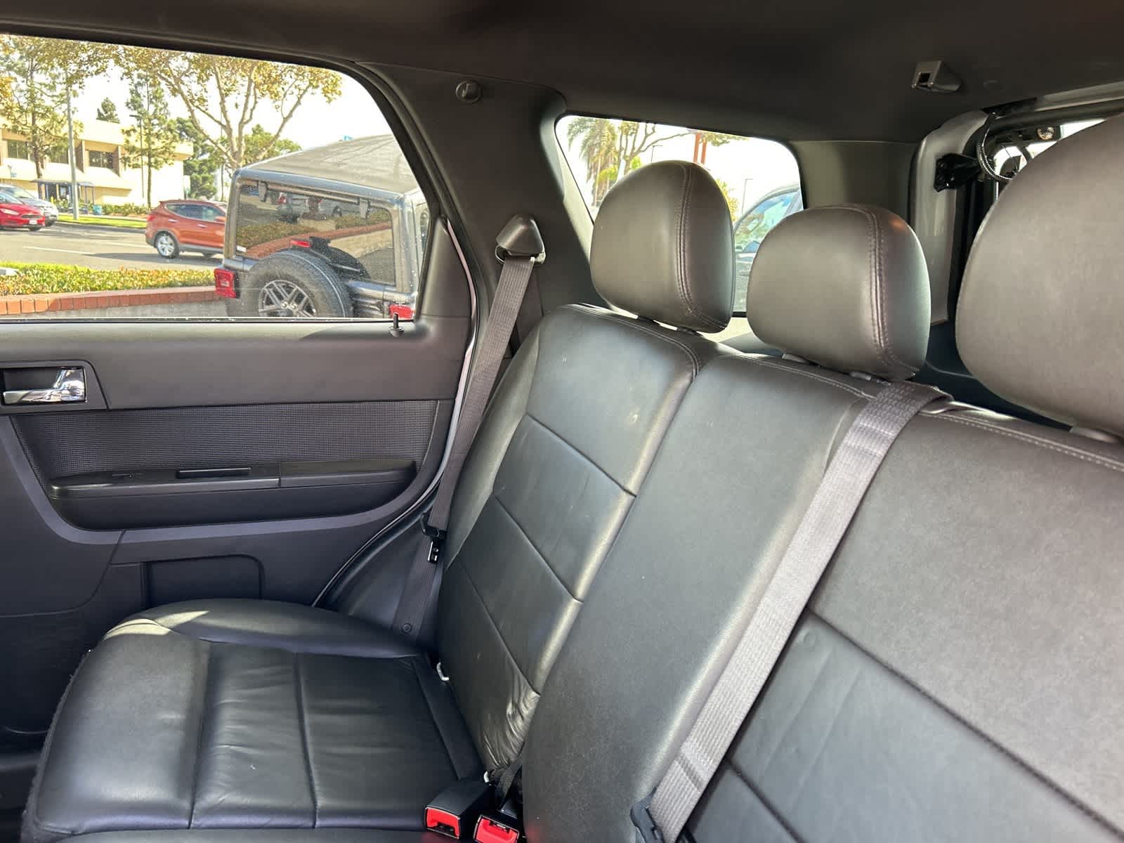 Thumbnail: 2010 Ford Escape - 23