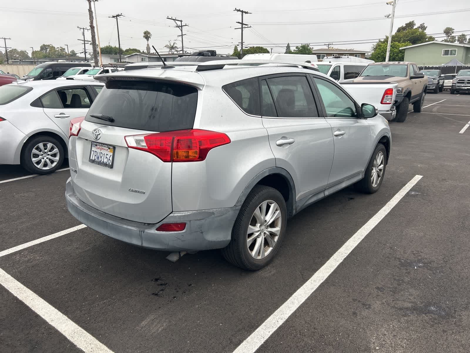 Thumbnail: 2013 Toyota RAV4 - 3
