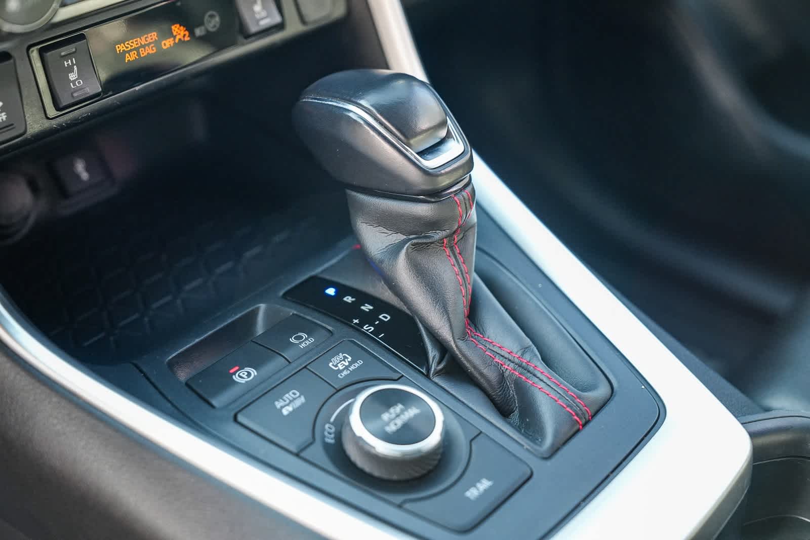 Thumbnail: 2021 Toyota RAV4 - 18