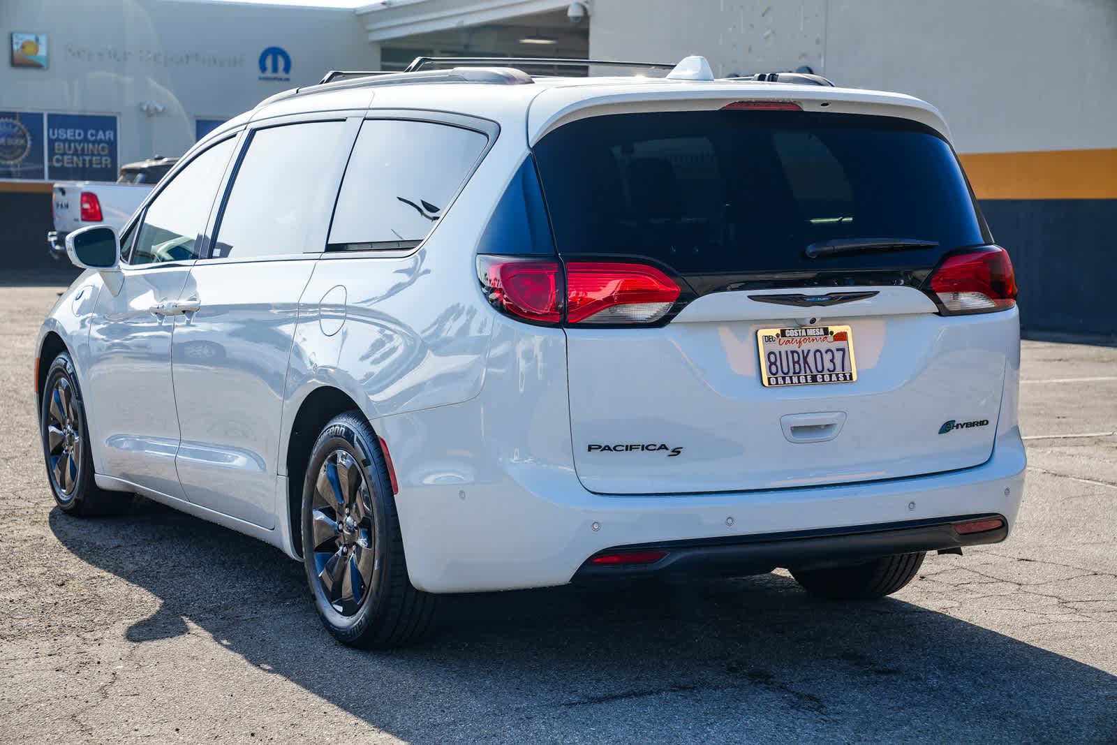 Thumbnail: 2020 Chrysler Pacifica - 6