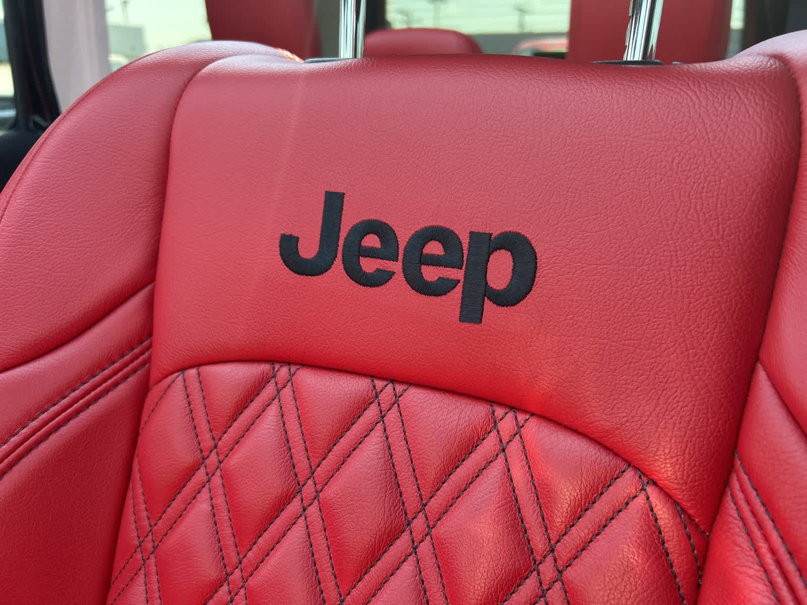 Thumbnail: 2022 Jeep Wrangler - 41