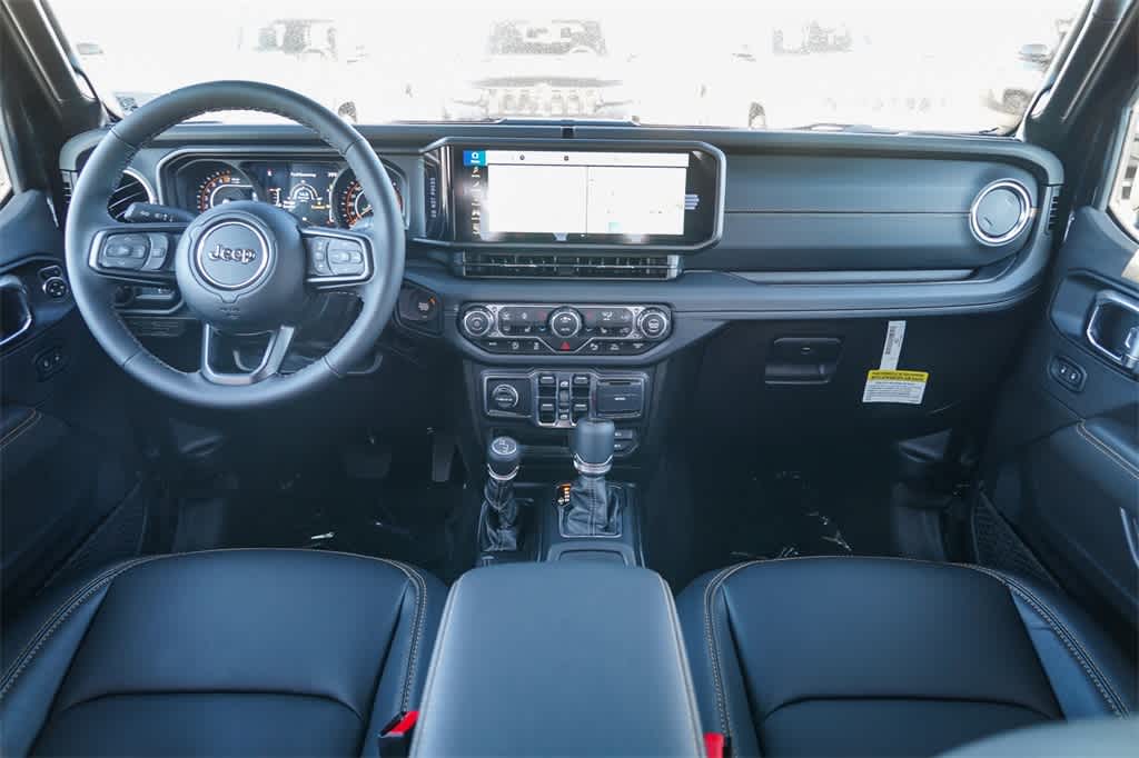 Thumbnail: 2025 Jeep Gladiator - 14