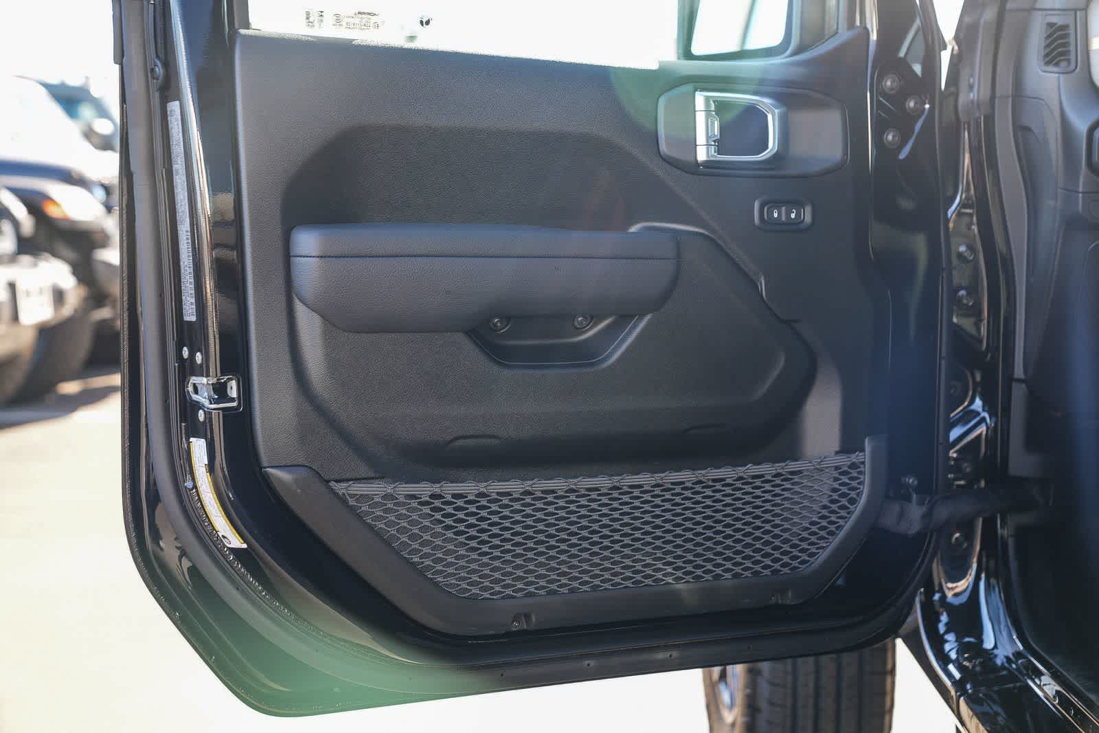 Thumbnail: 2026 Jeep Wrangler - 22
