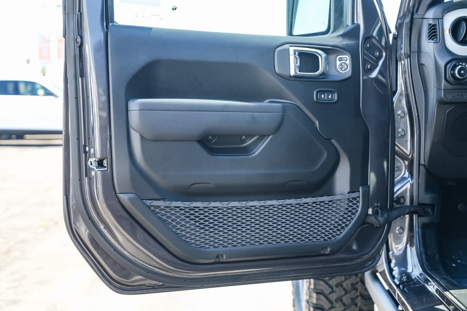 Thumbnail: 2025 Jeep Wrangler - 21