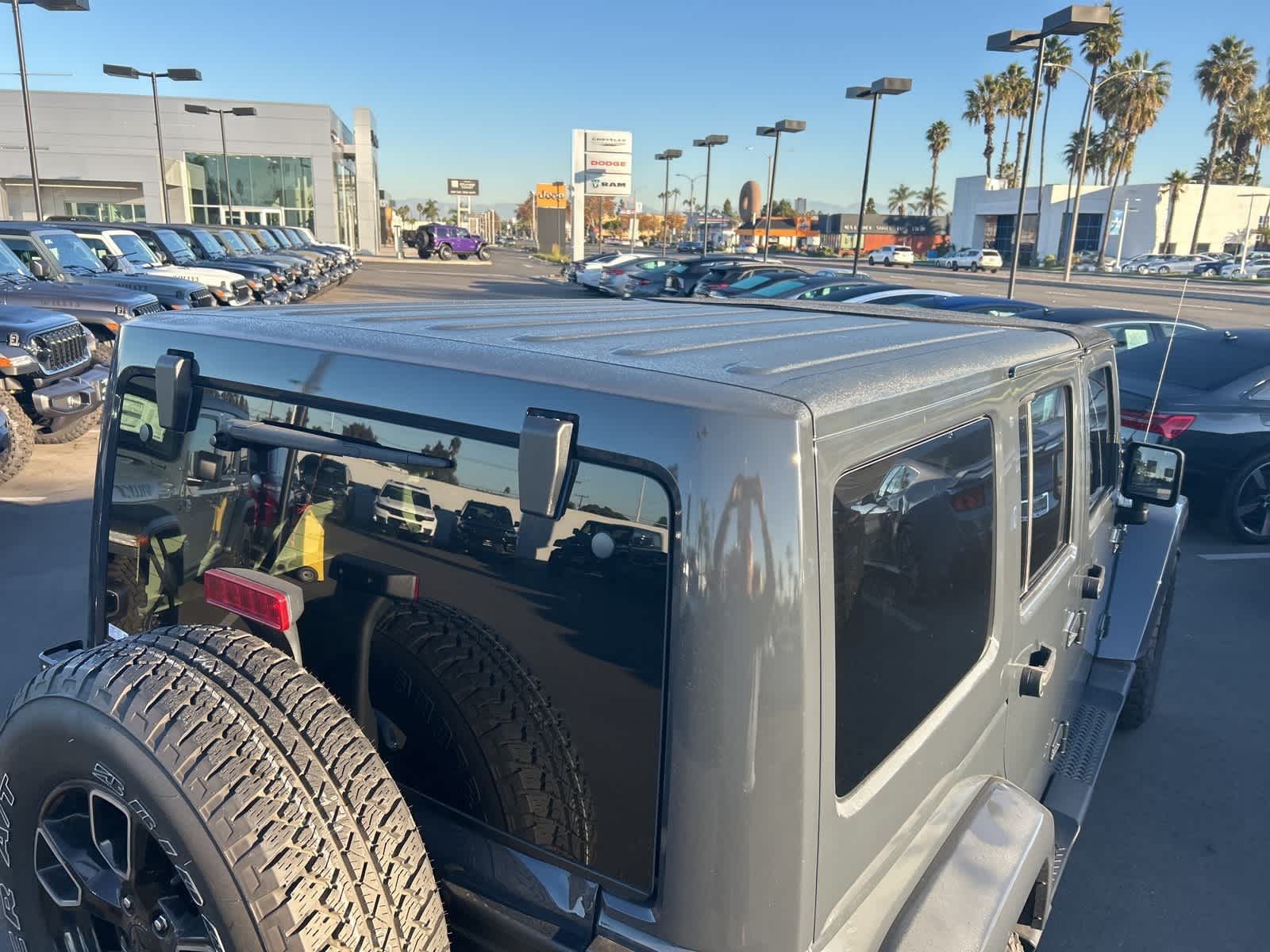 Thumbnail: 2018 Jeep Wrangler - 24