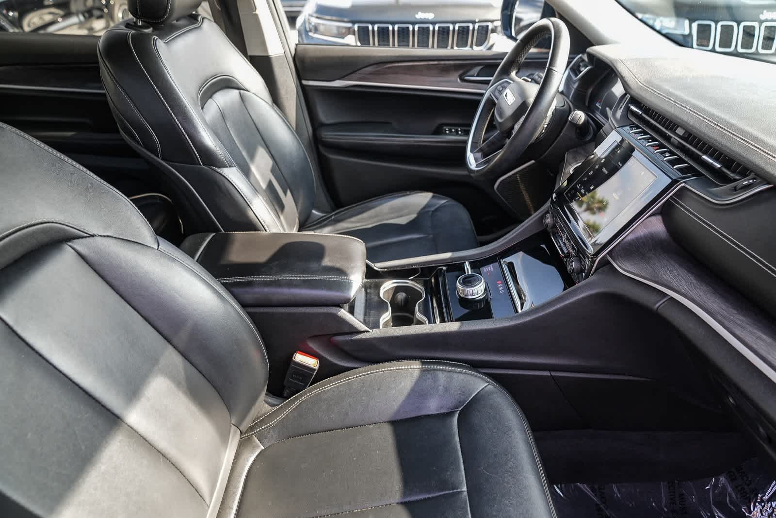 Thumbnail: 2021 Jeep Grand Cherokee L - 15