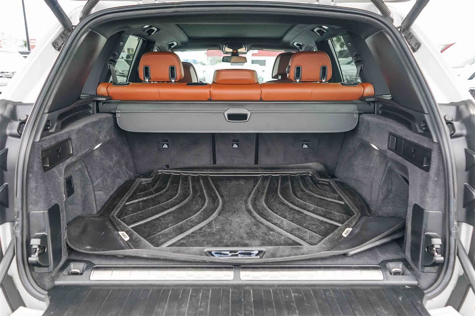 Thumbnail: 2022 BMW X5 - 22