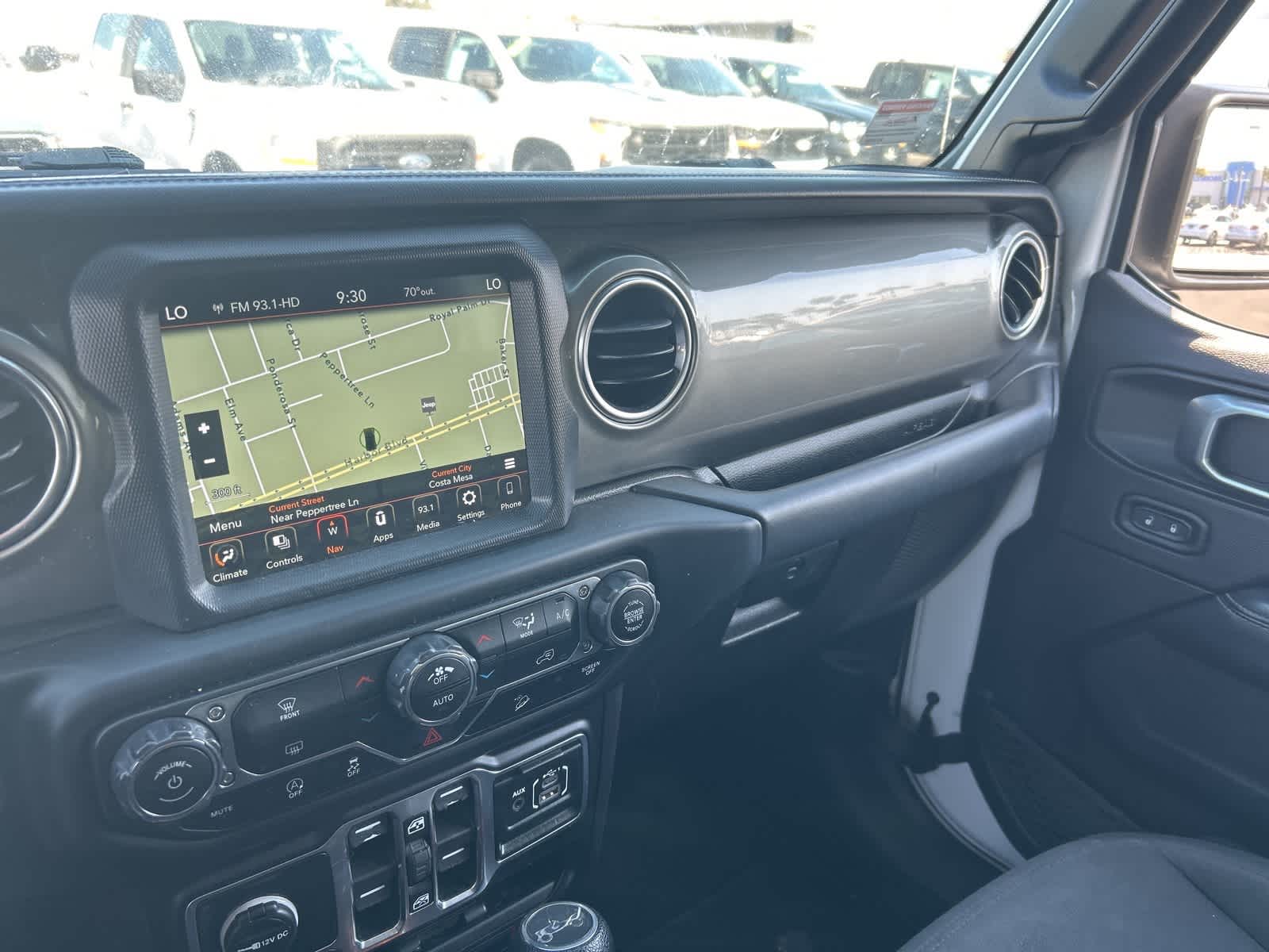 Thumbnail: 2020 Jeep Wrangler - 34