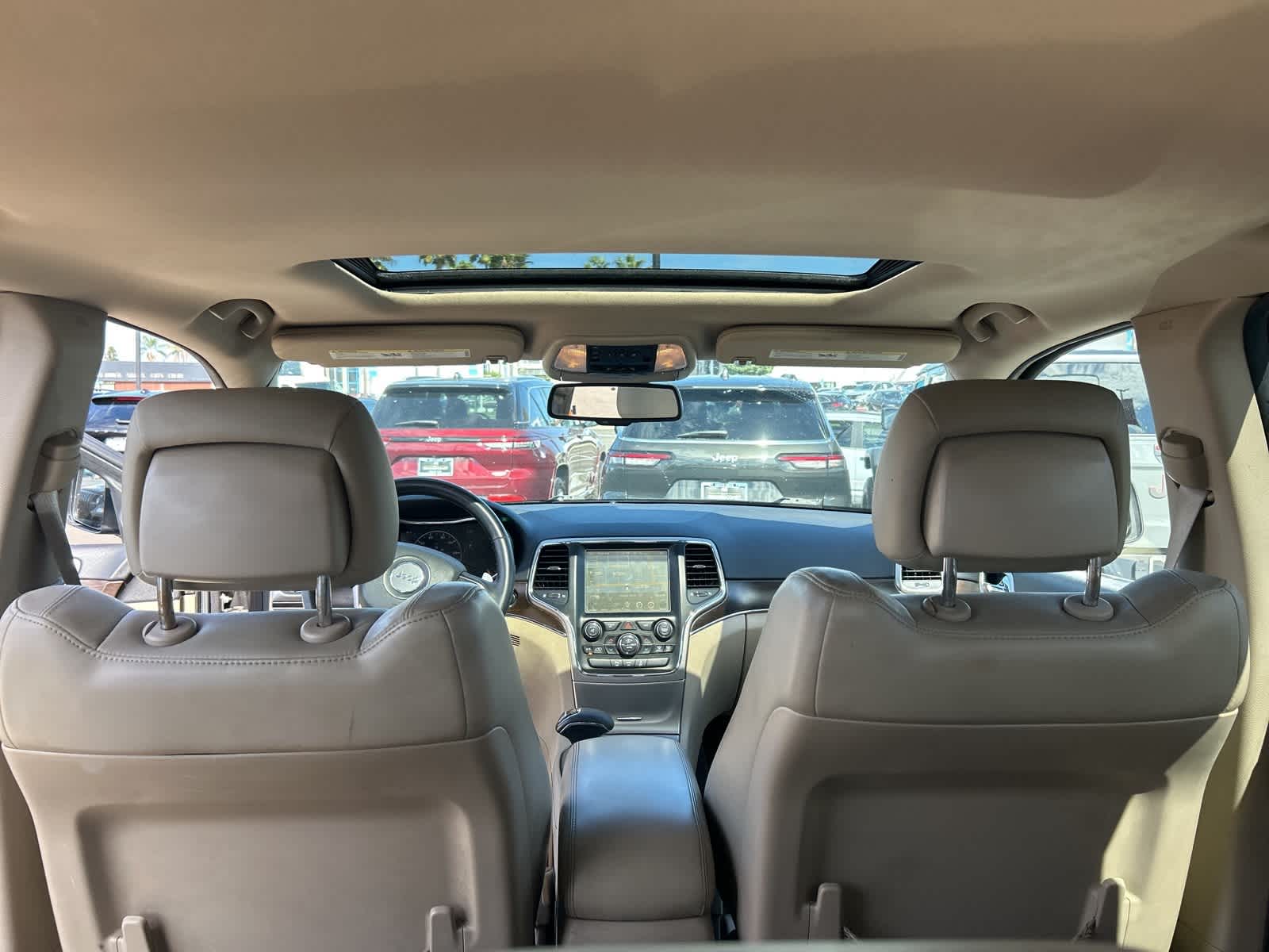 Thumbnail: 2015 Jeep Grand Cherokee - 31