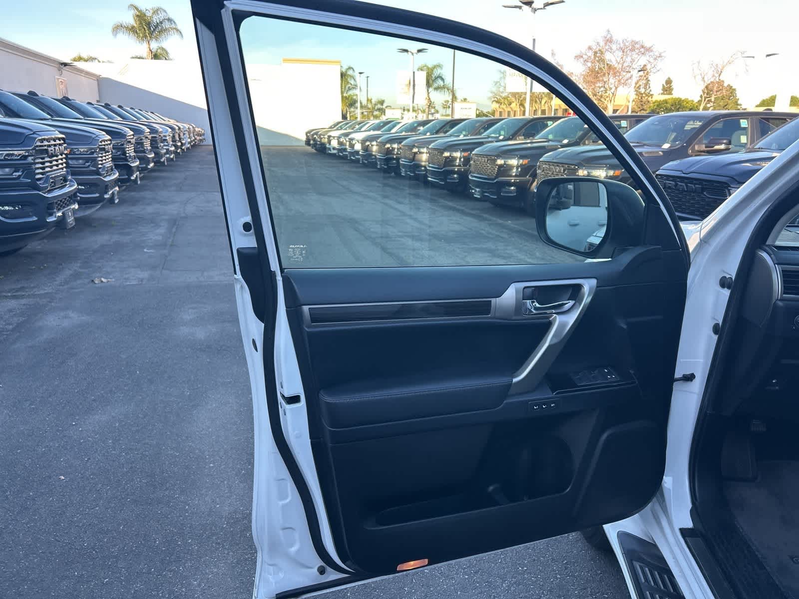 Thumbnail: 2016 Lexus GX - 22