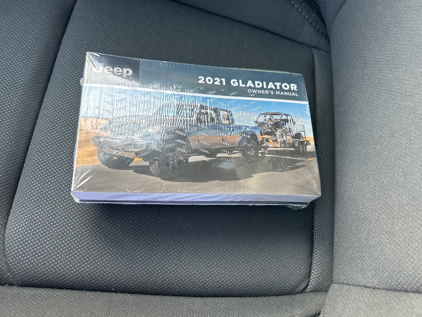 Thumbnail: 2021 Jeep Gladiator - 44