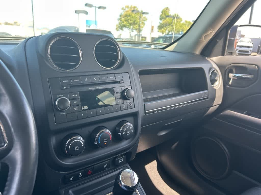 Thumbnail: 2017 Jeep Patriot - 27