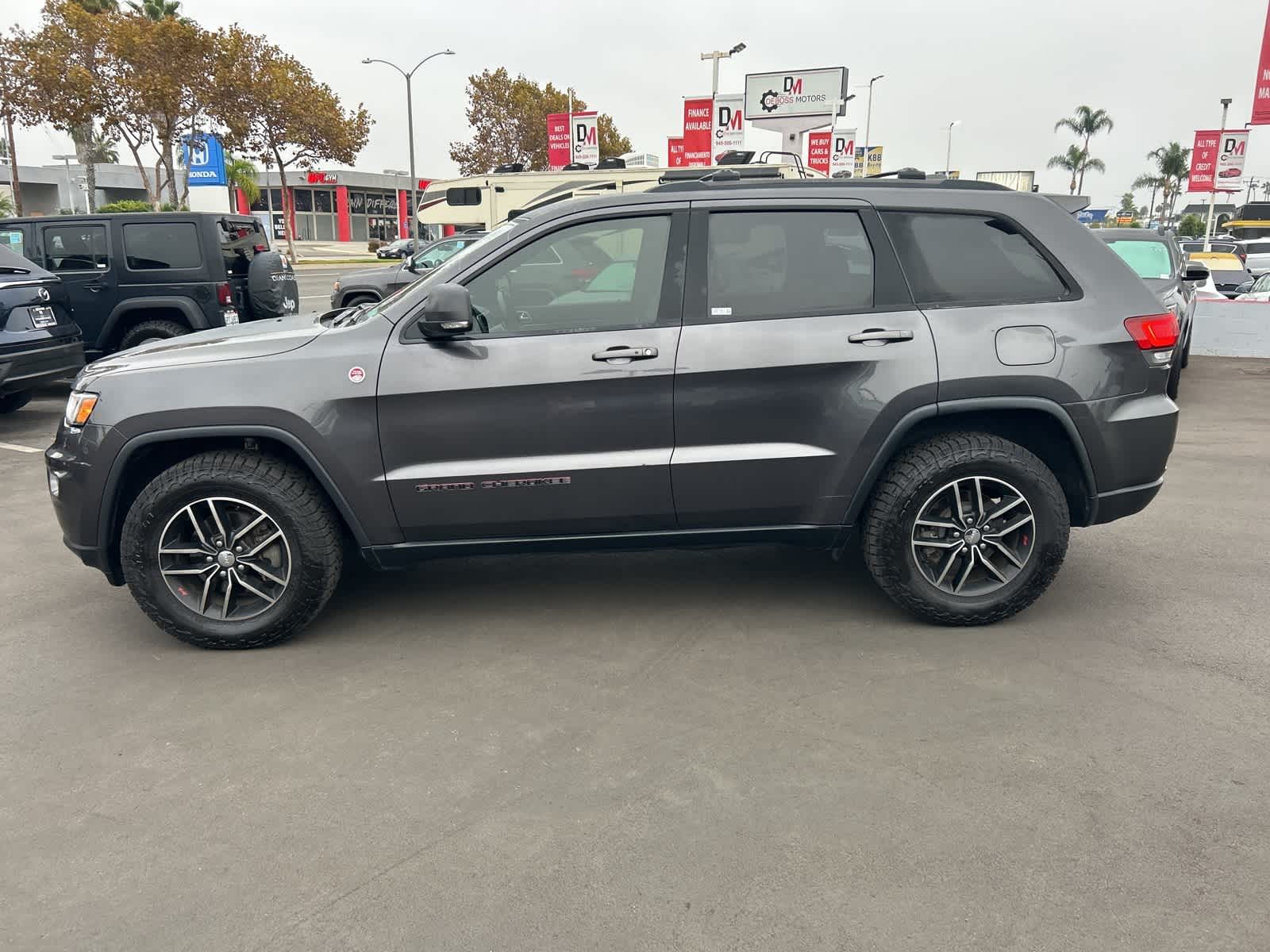 Thumbnail: 2017 Jeep Grand Cherokee - 4
