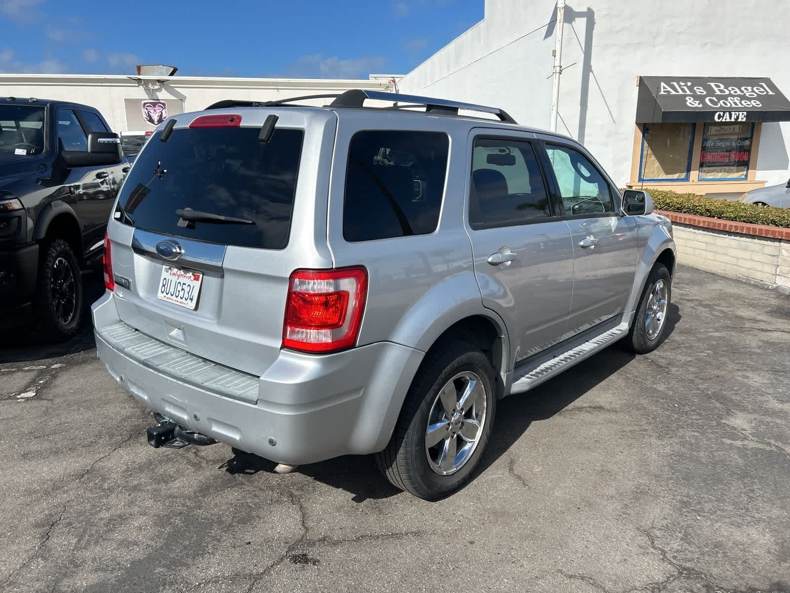 Thumbnail: 2010 Ford Escape - 6