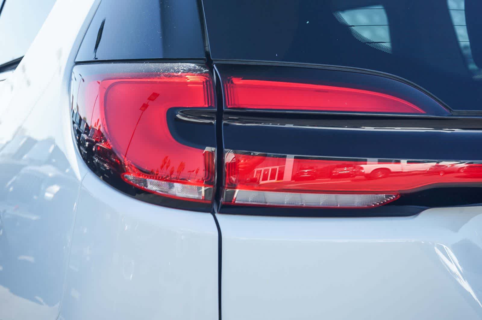 Thumbnail: 2024 Chrysler Pacifica - 7