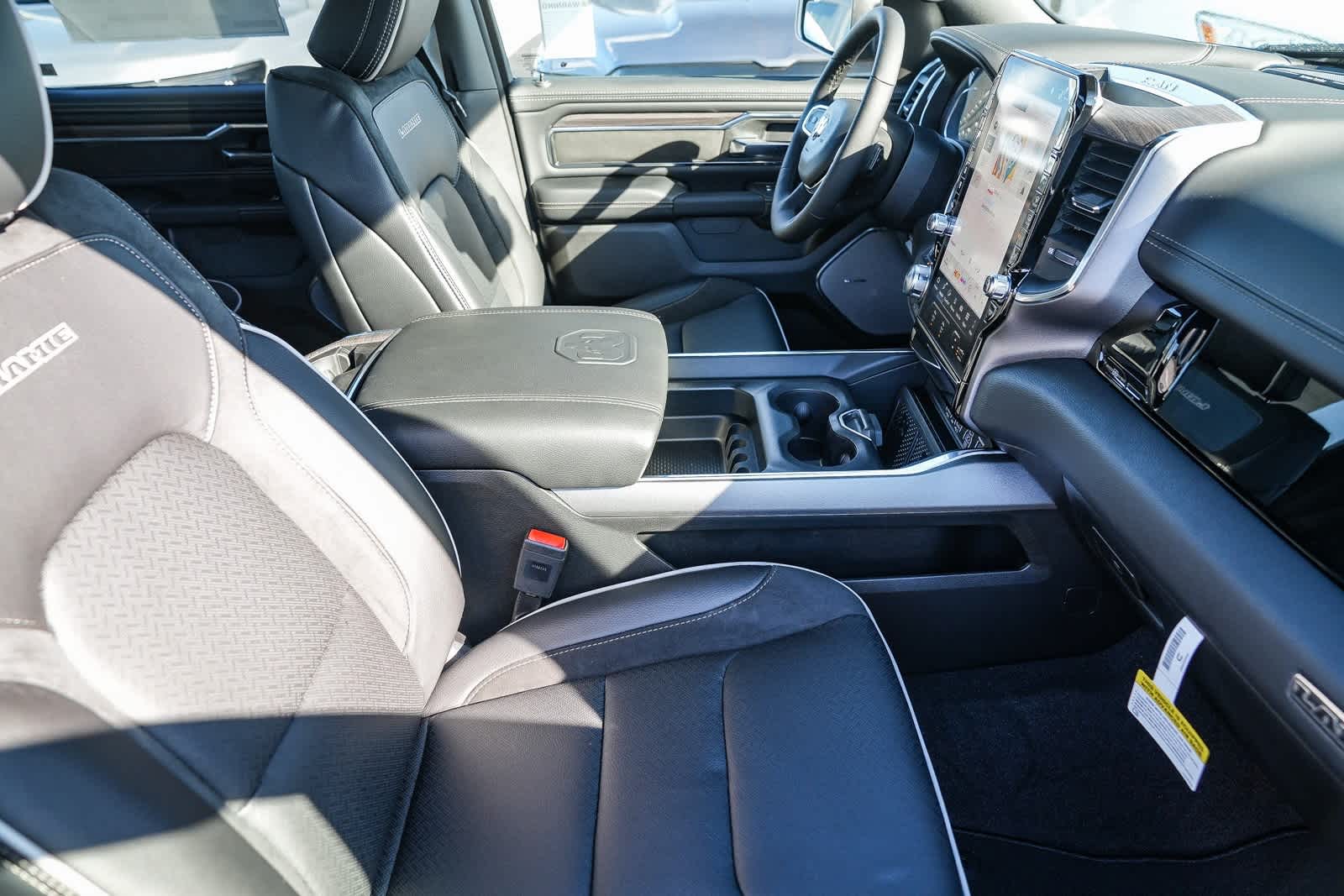 Thumbnail: 2026 RAM 1500 - 17