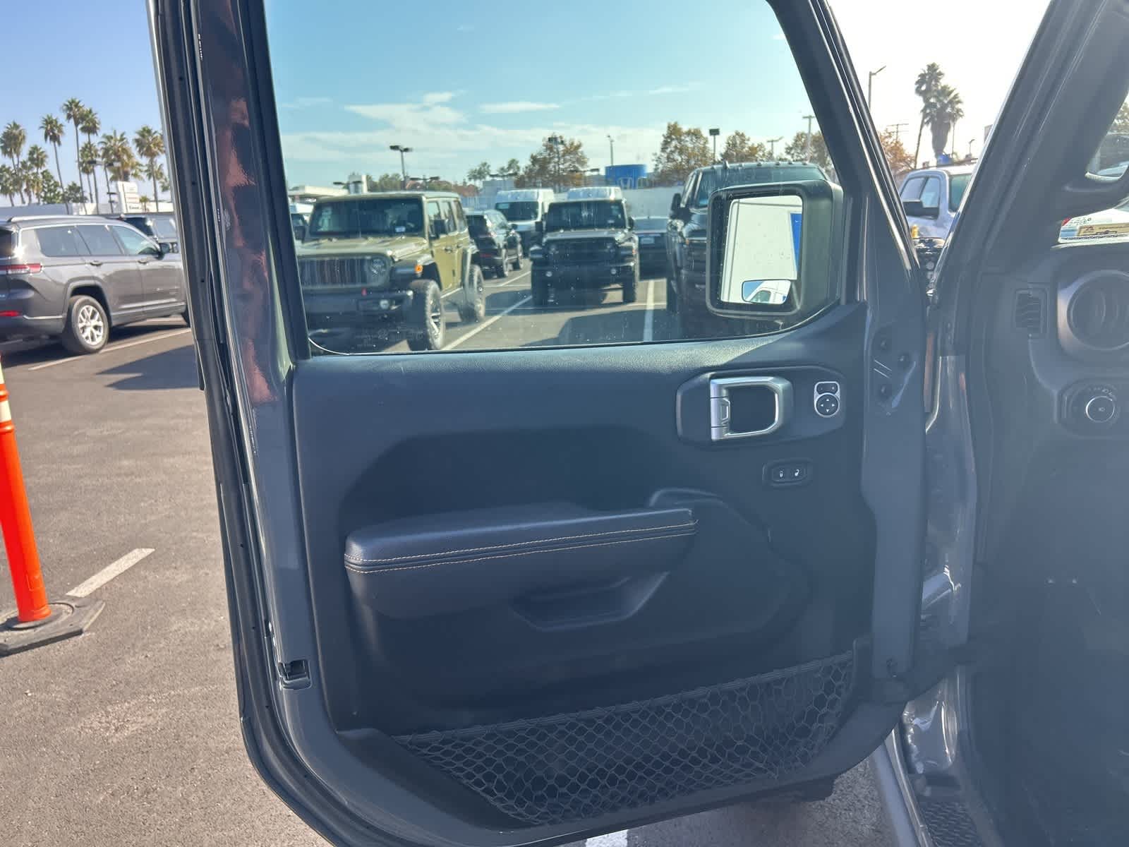 Thumbnail: 2020 Jeep Wrangler - 21
