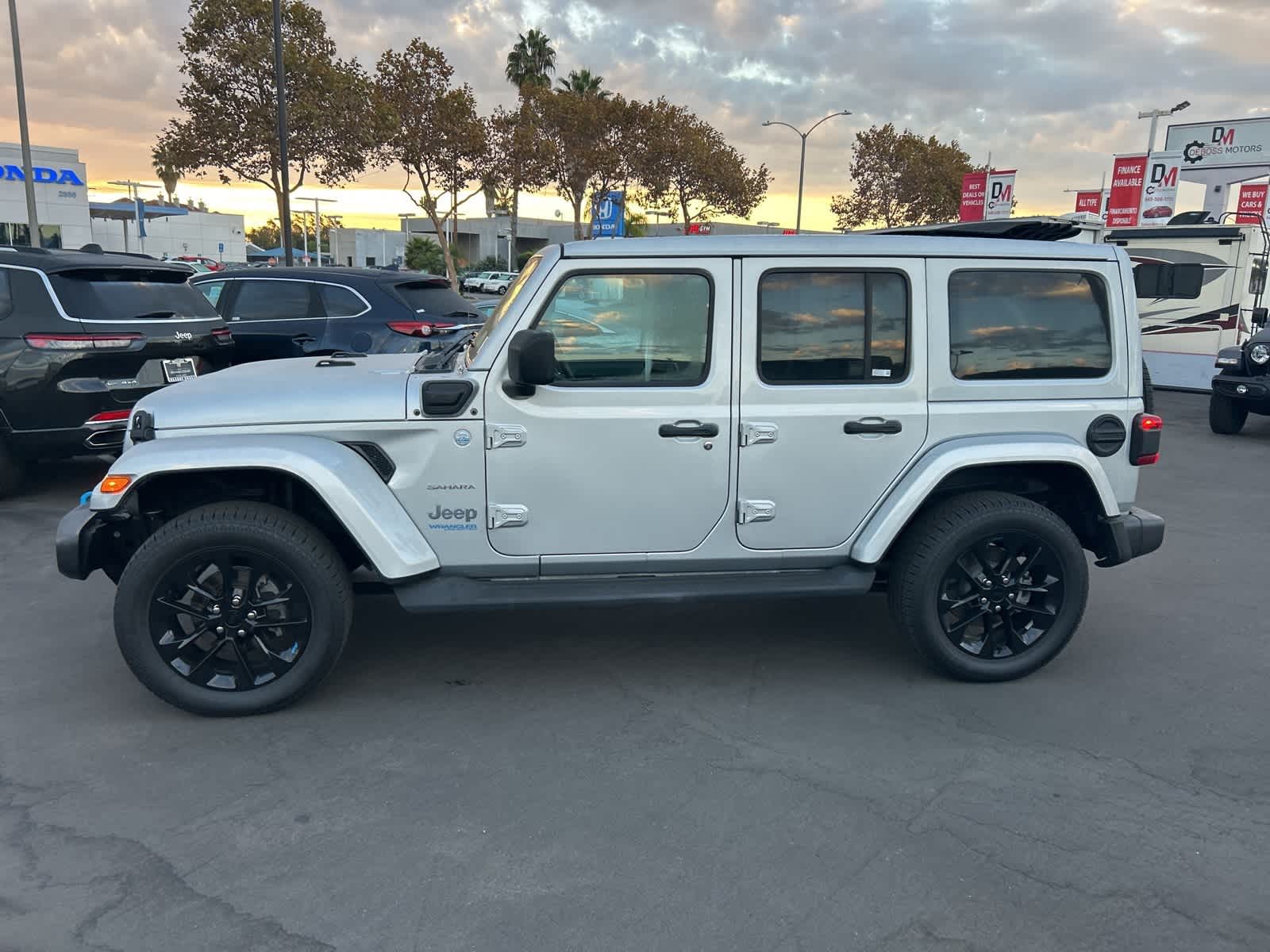 Thumbnail: 2022 Jeep Wrangler - 3