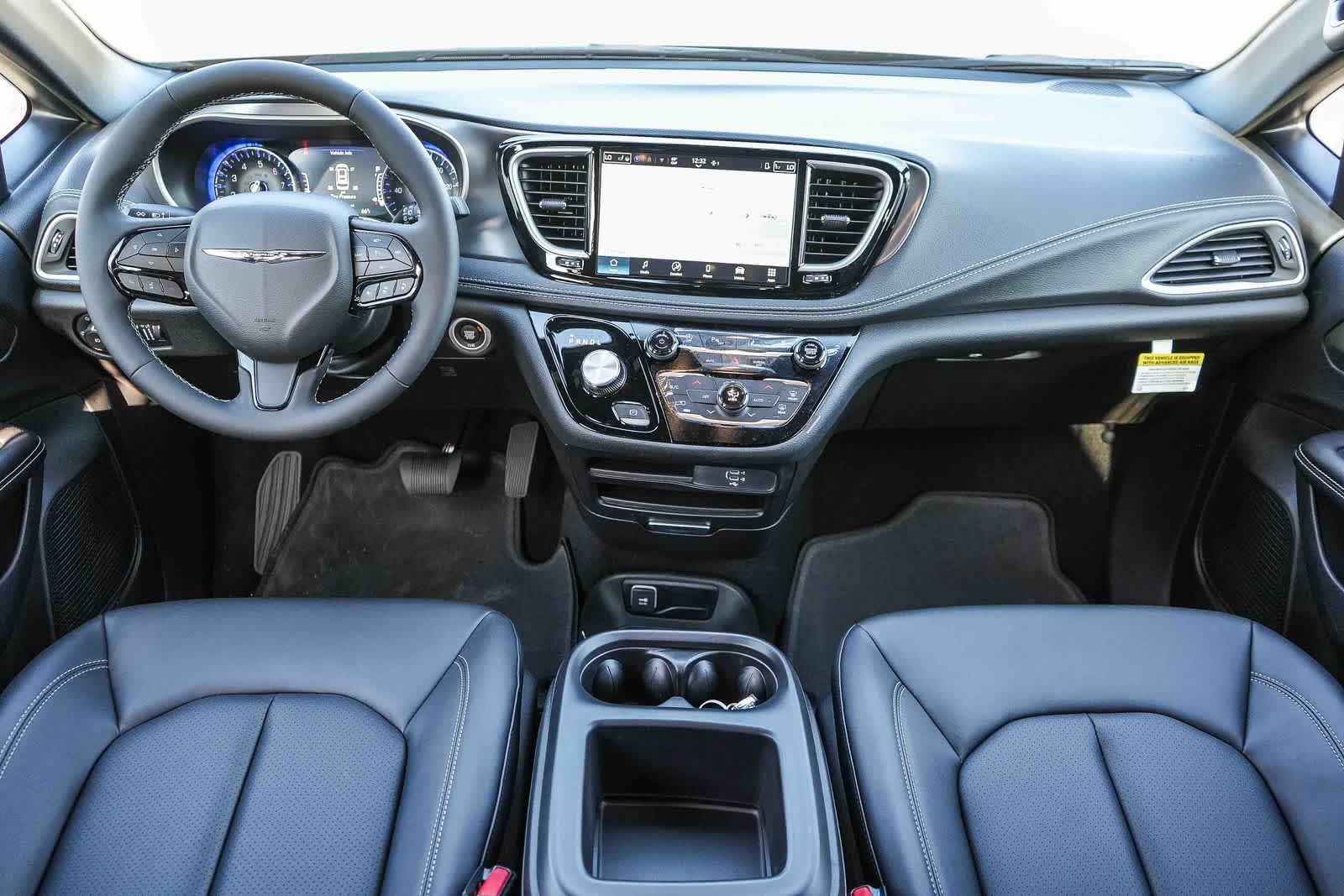 Thumbnail: 2026 Chrysler Pacifica - 14