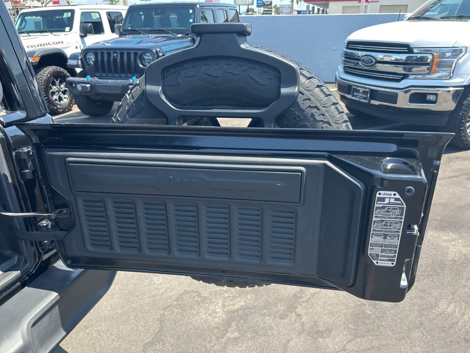 Thumbnail: 2022 Jeep Wrangler - 29
