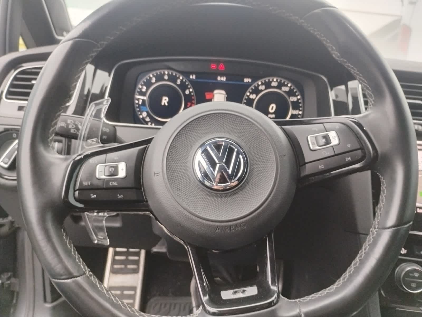 Thumbnail: 2018 Volkswagen Golf - 10