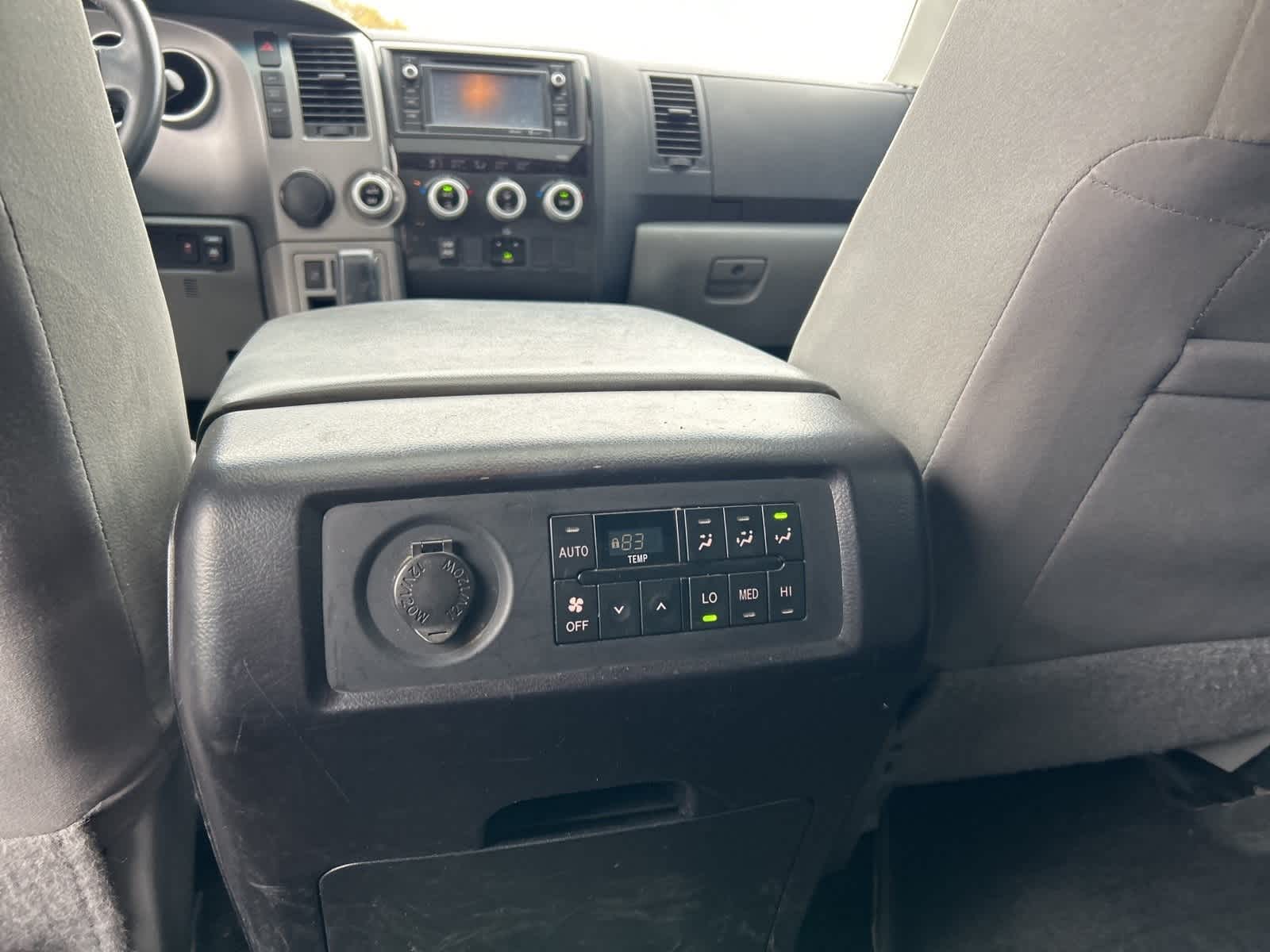 Thumbnail: 2015 Toyota Sequoia - 30