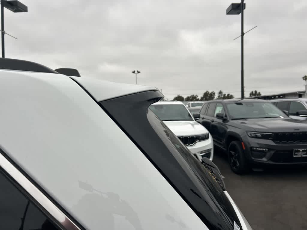 Thumbnail: 2022 Jeep Grand Cherokee - 13