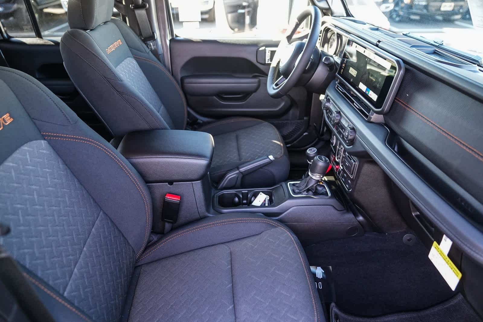 Thumbnail: 2026 Jeep Gladiator - 17