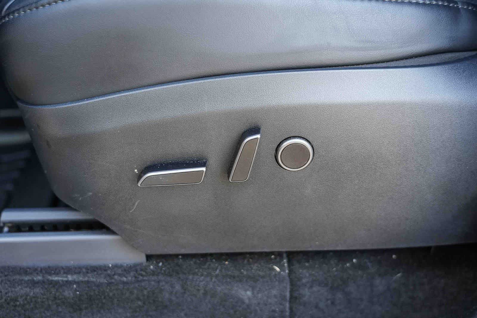 Thumbnail: 2023 Tesla Model Y - 21