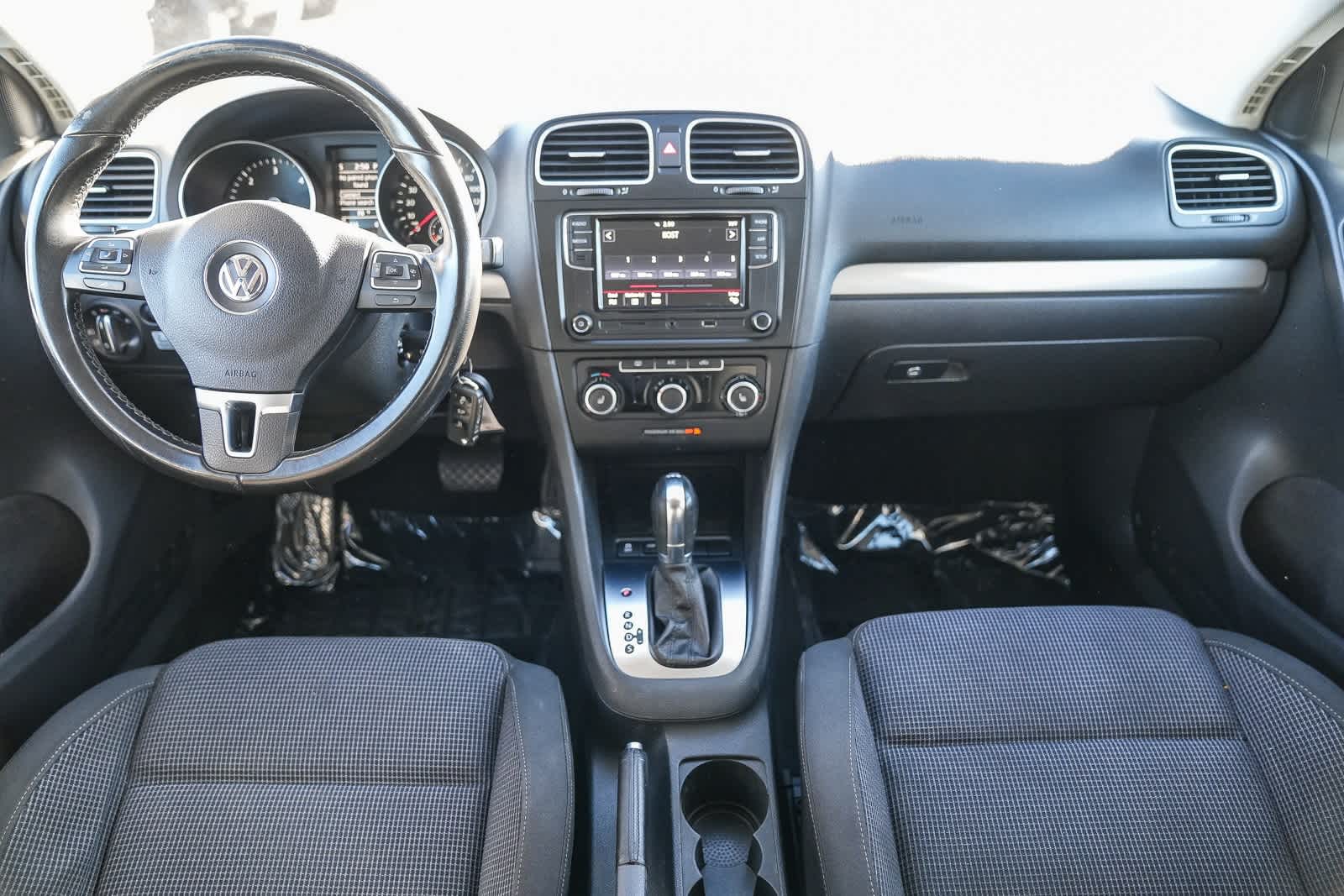 Thumbnail: 2014 Volkswagen Golf - 11