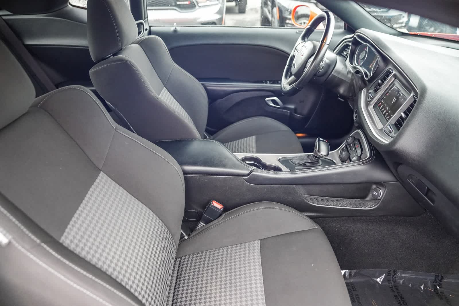 Thumbnail: 2022 Dodge Challenger - 16