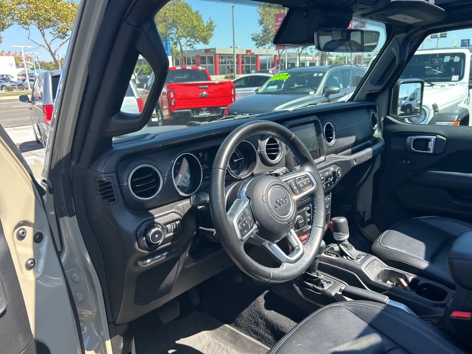 Thumbnail: 2022 Jeep Wrangler - 30