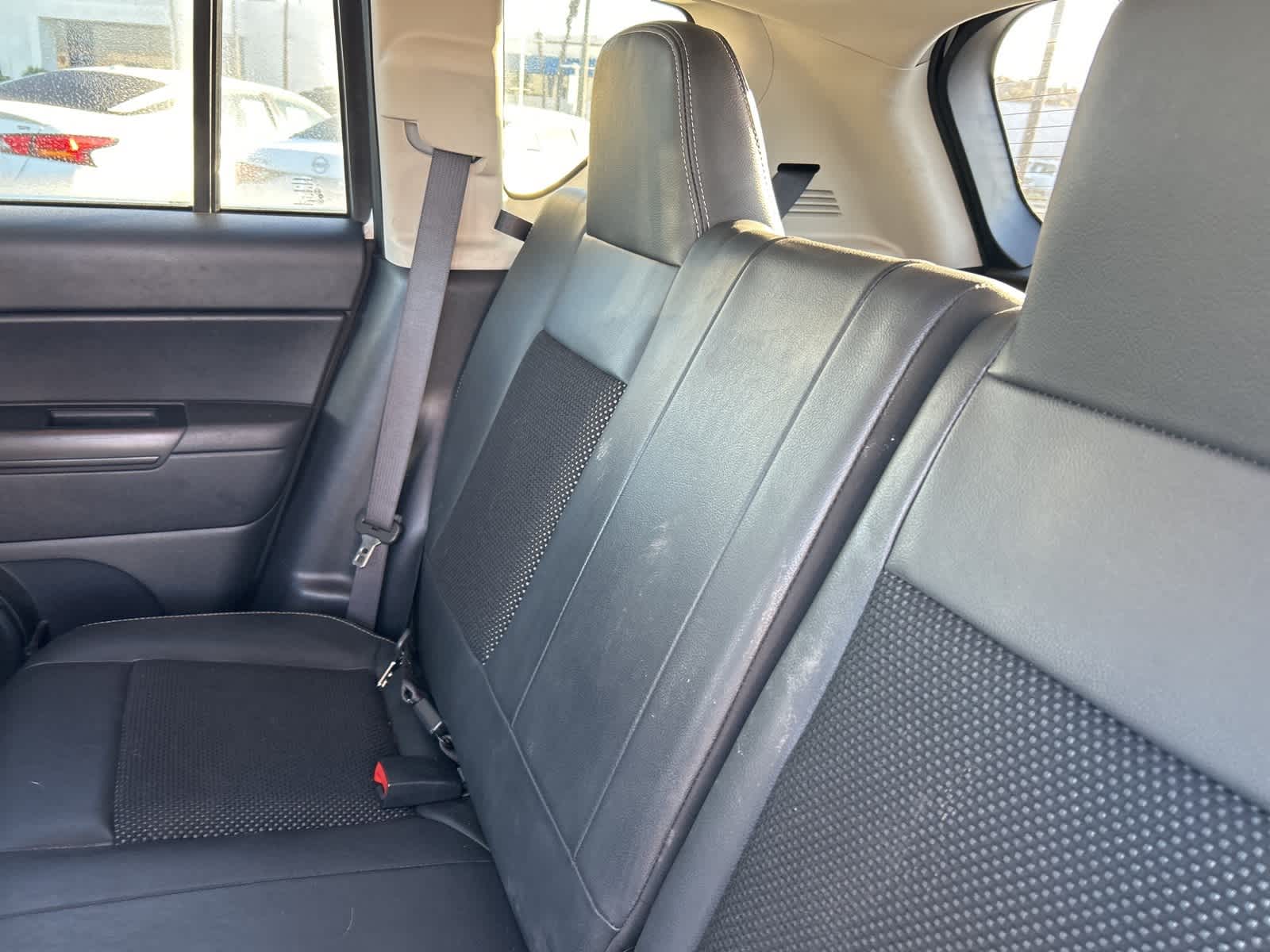 Thumbnail: 2015 Jeep Compass - 20