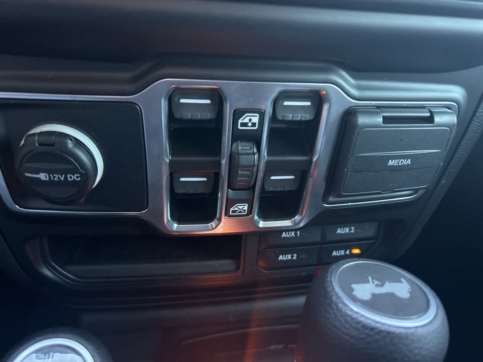 Thumbnail: 2021 Jeep Wrangler - 45