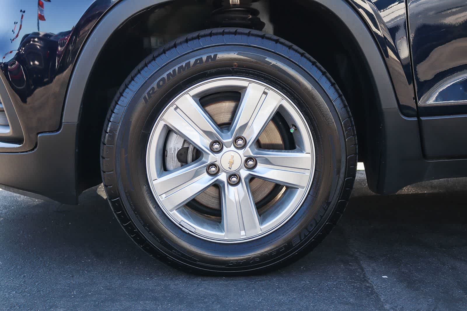 Thumbnail: 2022 Chevrolet Trax - 10