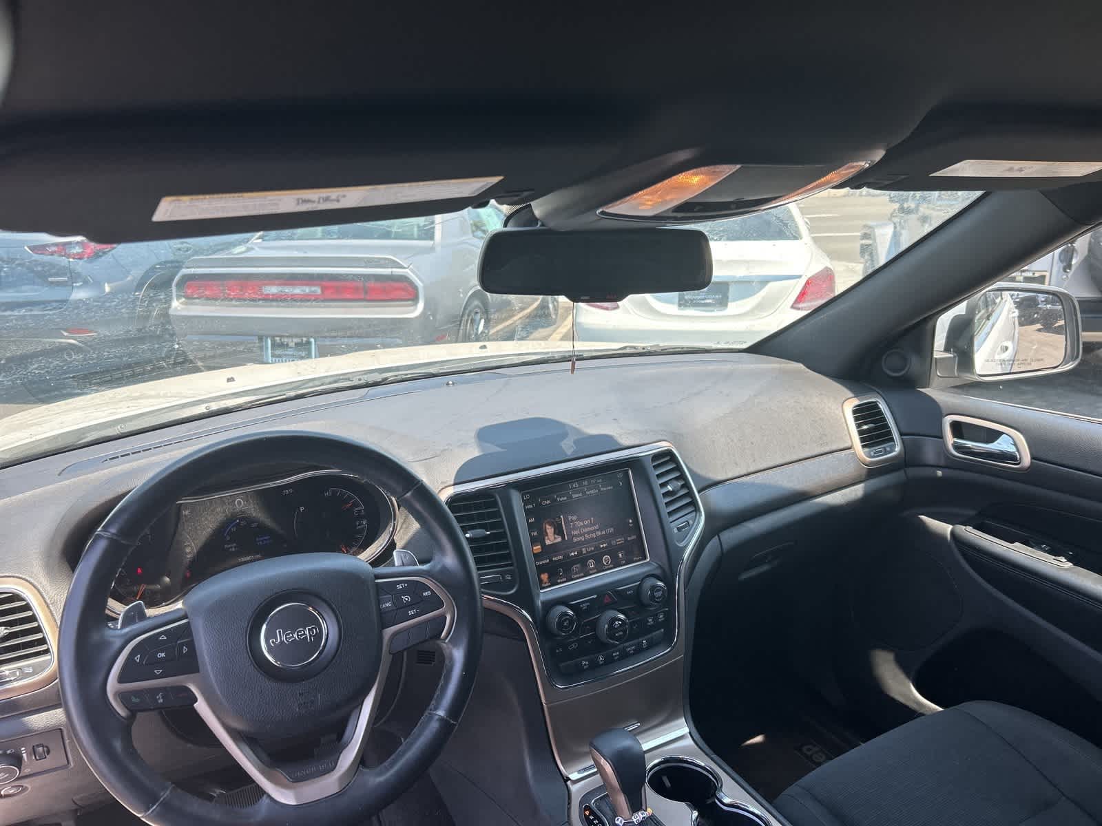 Thumbnail: 2016 Jeep Grand Cherokee - 23