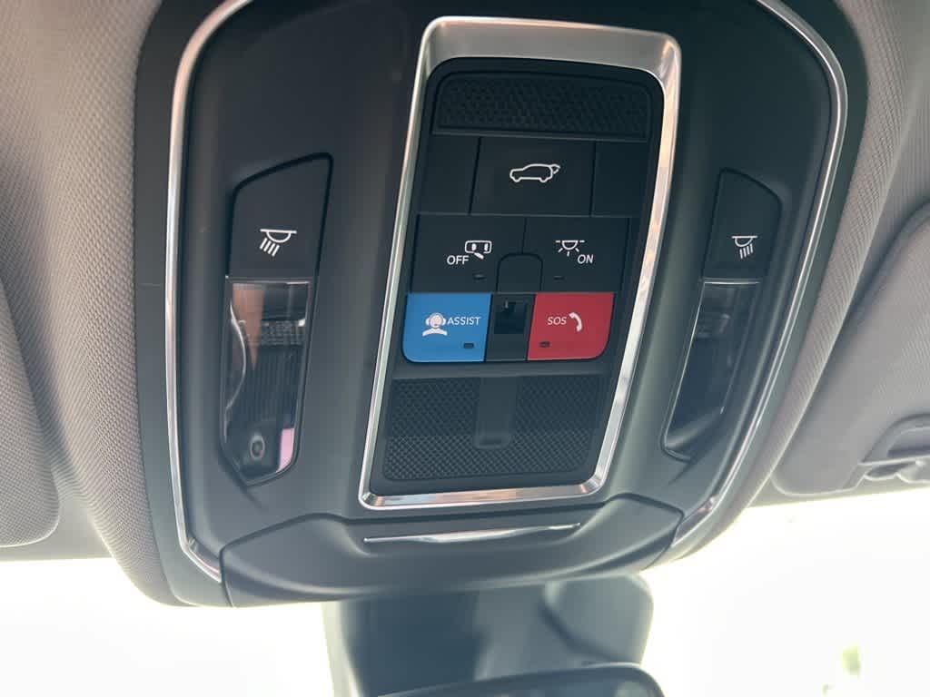 Thumbnail: 2022 Jeep Grand Cherokee - 34